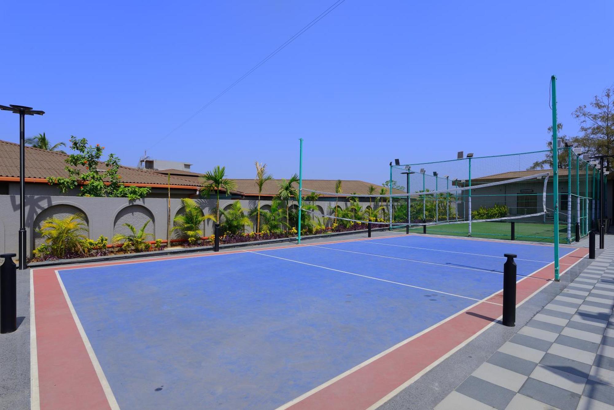 Treat Resort Silvassa Eksteriør billede